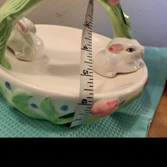 ceramic basket serving tray candy dish with bunnies flowers Easter decor spring - Picture 6 of 7